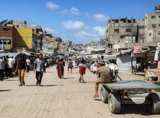الجيش الإسرائيلي يغلق شارع الرشيد الرئيسي للمتجهين شمالا من جنوب غزة