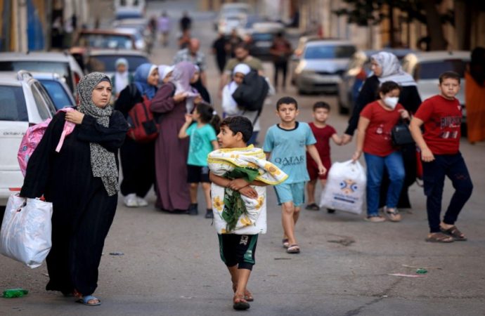 العدوان الإسرائيلي يفاقم تقلبات الأسعار في غزة ويسهم بانخفاض مؤشر أسعار المنتج