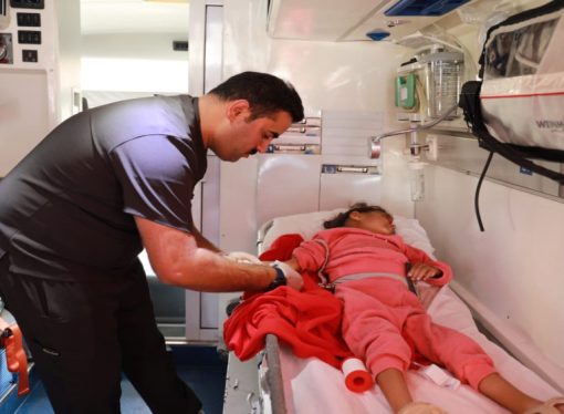 القوات المسلحة تجلي دفعة جديدة من أطفال غزة المرضى للعلاج في المملكة