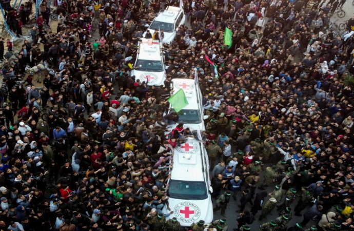 حماس توافق على تسليم المحتجزين وفق الصيغة الواردة في مقترح ترامب