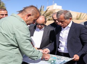 رئيس الوزراء يوجه بشمول المدنيين بخدمات مركز الأزرق الطبي العسكري