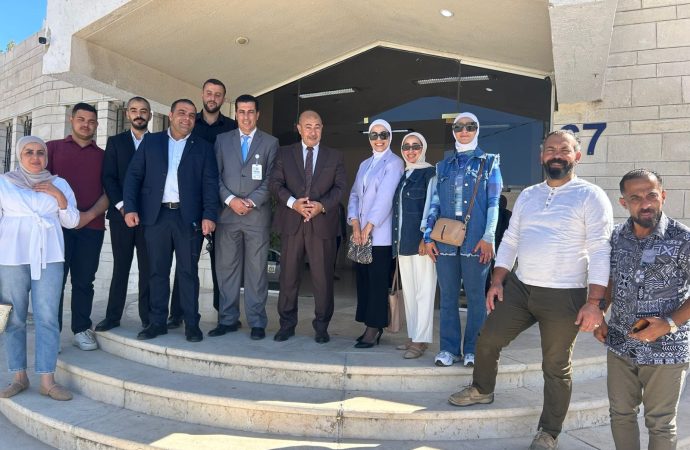 عجلون: مجلس شباب المحافظة يشارك في مبادرة “سلامة مدينتي أولاً” -صور