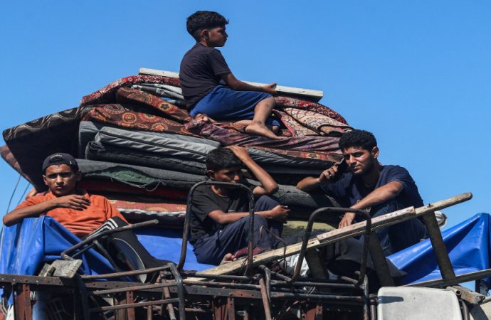 مفوض أوروبي: حشد تأييد دول الاتحاد لفرض عقوبات على إسرائيل “ليس سهلا”