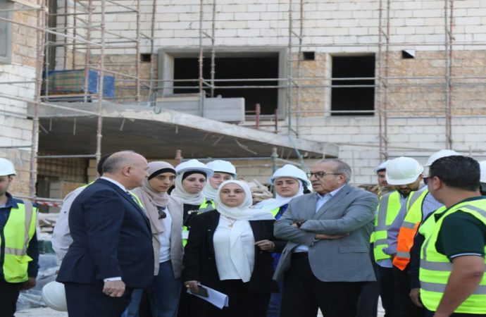 وزير الأشغال يتفقد مشاريع محكمة استئناف عمّان ومدرستي حي الذهيبة والحزام