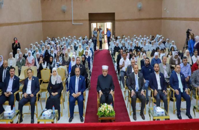وزير الأوقاف يؤكد أهمية تطوير الوقف التعليمي