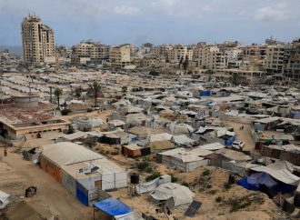 وسطاء يكثفون الجهود الدبلوماسية لإبعاد شبح الانهيار عن اتفاق غزة