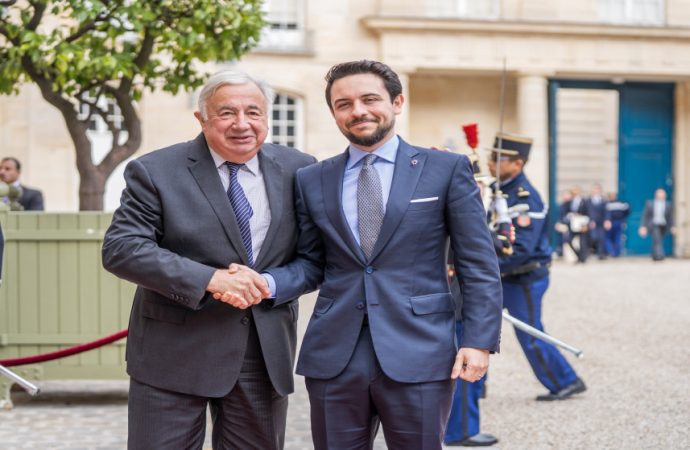 ولي العهد يشيد بموقف فرنسا الداعم لإنهاء حرب غزة والاعتراف بفلسطين