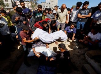 وزارة الصحة في غزة: استلام 15 جثمانا جديدا لشهداء أفرج عنهم الاحتلال