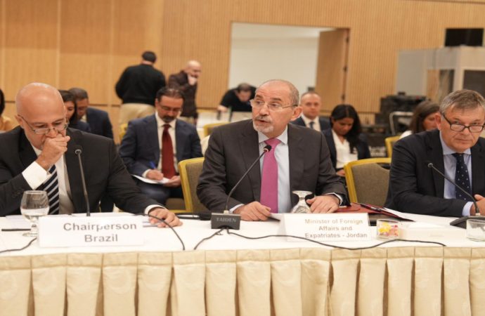 الصفدي محذرا من استهداف إسرائيل للأونروا: محاولة لتصفية قضية اللاجئين