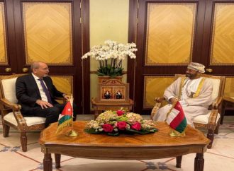 وزير الخارجية يجري مباحثات موسعة مع نظيره العُماني