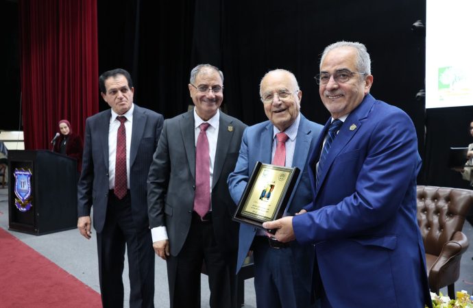 أ.د. حمدان بمؤتمر الجمعية الأردنية للبحث العلمي يستعرض الإنجازات البحثية لجامعة عمان الاهلية رعى دولة الاستاذ الدكتورعدنان بدران حفل