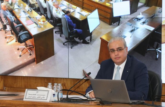 البدور خلال محاضرة في كلية الدفاع  ” الأمن الصحي جزء من الأمن الوطني ” – صور