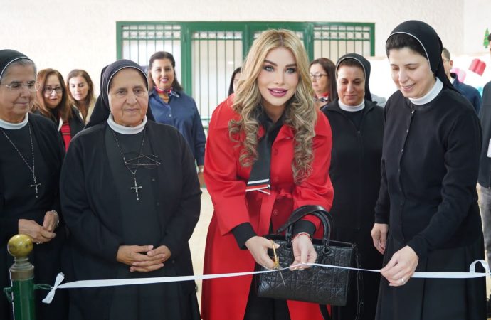 بالصور: السهيل تفتتح معرض “من الصفحة إلى الحياة” في مدرسة راهبات الوردية