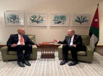 الصفدي وبارك يبحثان متابعة خريطة الطريق الأردنية السورية الأميركية لحل أزمة السويداء