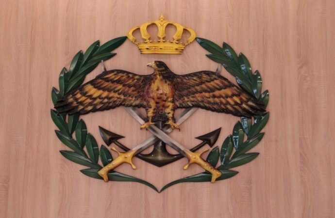 القوات المسلحة تحبط محاولة تهريب مواد مخدرة عبر مقذوف قادم من سوريا