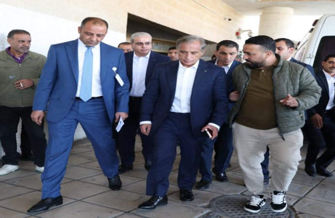 حسّان يوجّه بتسريع أعمال الصيانة لمستشفى الزرقاء الحكومي