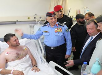 مديرا المخابرات العامة والأمن العام يطمئنان على مصابي المداهمة الأمنية في الرمثا