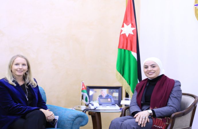وزيرة التنمية تبحث والسفيرة الهولندية التعاون في المجالات الاجتماعية