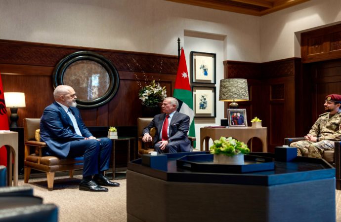 الملك يشير إلى أهمية العمل المشترك لتعزيز الحوار بين الأديان وهو ما ستركز عليه “اجتماعات العقبة”