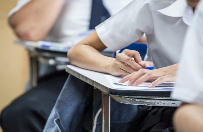 تأخير بدء امتحانات الطلبة في لوائي البترا والشوبك السبت