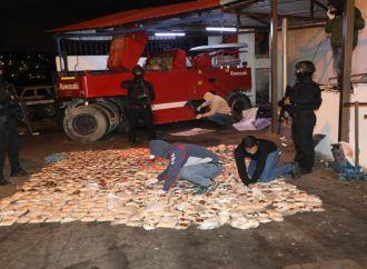 “مكافحة المخدرات” تحبط محاولة تهريب 1.2 مليون حبّة مخدرة لدولة مجاورة