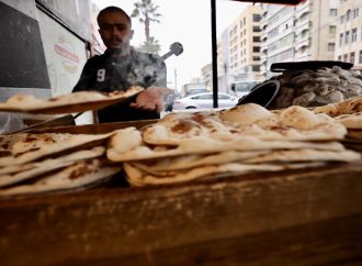 “الصناعة”: إدامة عمل المخابز والرقابة على الأسواق خلال المنخفض الجوي