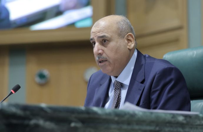 القاضي: البطالة أكبر تحد في الأردن وليس الفقر نظرا لتكافل المجتمع اجتماعيا