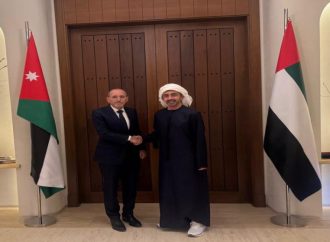 الصفدي يلتقي نظيره الإماراتي لبحث التعاون والقضايا الإقليمية