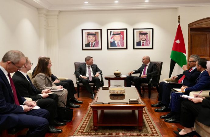 الصفدي يبحث مع سفير الولايات المتحدة لدى الأمم المتحدة الأوضاع الإقليمية والتطورات في غزة