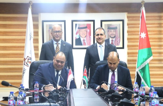 الأردن وإندونيسيا يوقعان مذكرة تفاهم لتعزيز الشراكات الاستثمارية