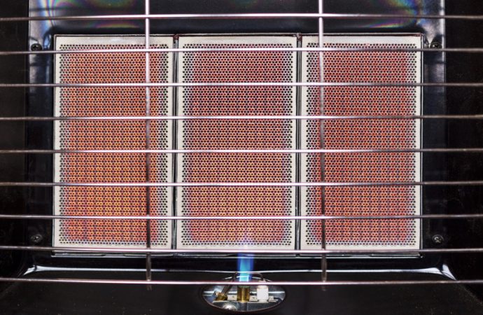 الدفاع المدني يحذر: تجنّبوا النوم والمدافئ مشتعلة وبأنواعها كافة