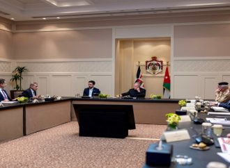 الملك يطلع على خطة الحكومة لتطوير المرحلة الأولى من مشروع مدينة عمرة