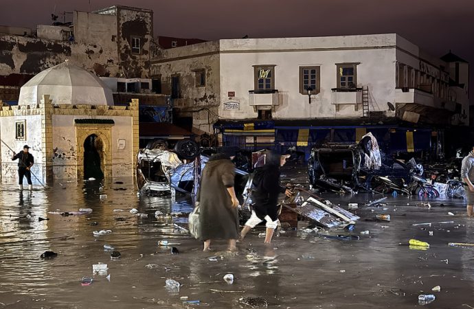 ارتفاع حصيلة ضحايا الفيضانات في مدينة آسفي المغربية إلى 37