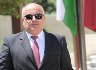 القطيشات يقدم شكر وتقدير لإدارة مستشفى الاستقلال والكادر الطبي والتمريضي.