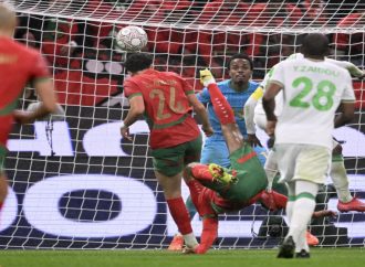 المغرب يتجاوز توتر البداية ليهزم جزر القمر في افتتاح كأس الأمم الإفريقية