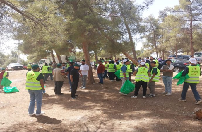 خريسات تشكيل لجنة في جرش للحد من الإلقاء العشوائي للنفايات
