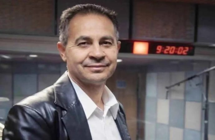وزير الاتصال الحكومي ينعى الإعلامي خالد القرعان