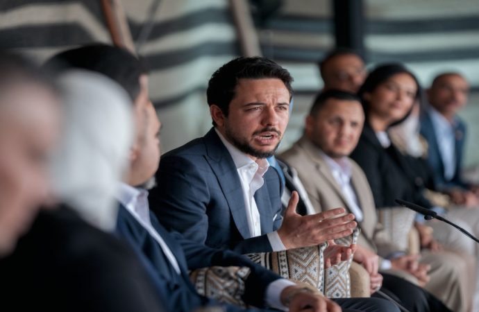 ولي العهد يعرب عن تطلعه لأن يشهد العام الحالي حركة سياحية أفضل