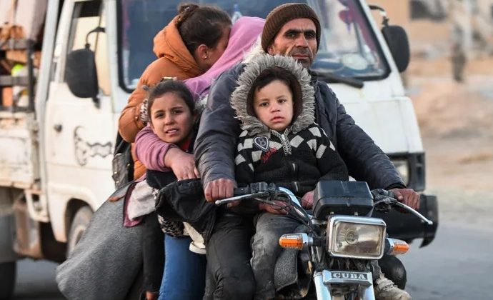 سوريا.. نزوح 165 ألف مواطن من أحياء حلب مع تواصل هجمات قسد