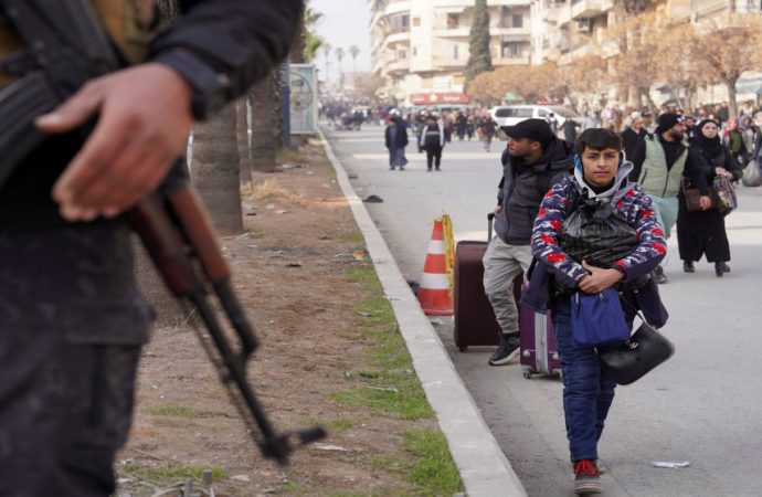 محافظ حلب: انشقاق أعداد كبيرة من عناصر “قسد” في حيي الشيخ مقصود والأشرفية