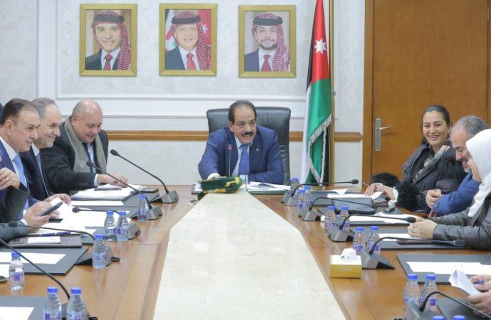 “القانونية النيابية” تقر مشروع قانون الكاتب العدل المعدّل