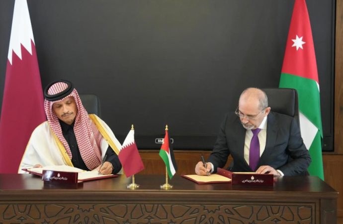 الأردن وقطر يوقّعان مذكرات تفاهم سياسية واقتصادية في مجالات عدة