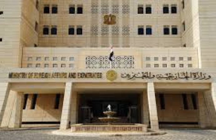 سوريا تدين استهداف المباني الحكومية والأحياء السكنية في حلب بالطائرات المسيّرة