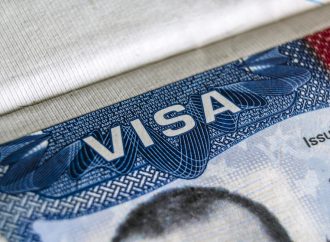 الولايات المتحدة تجمد إجراءات تأشيرات مواطني 75 دولة الأسبوع المقبل