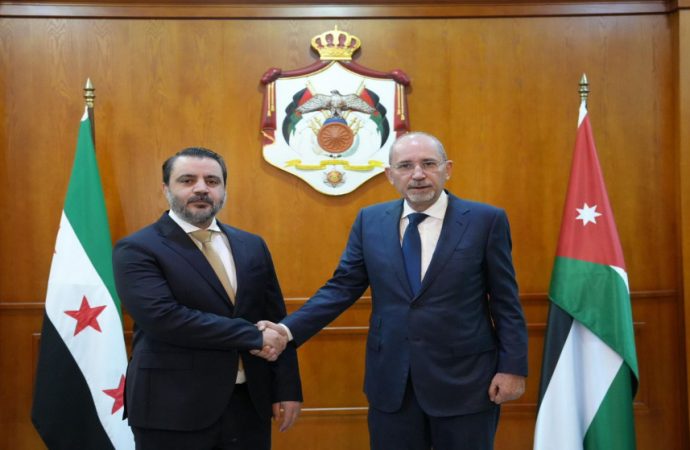 الصفدي يبحث هاتفيا مع نظيره السوري تطورات الأوضاع في سوريا