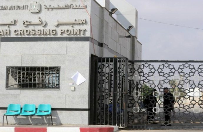 إسرائيل ستعيد فتح معبر رفح بعد استكمال البحث عن جثمان آخر محتجز