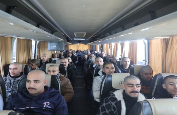 بدء التحاق مكلفي خدمة العلم بمركز التدريب في شويعر