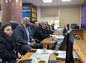 وزير الأشغال يؤكد ضرورة تعزيز التنسيق للتعامل مع الظروف الجوية