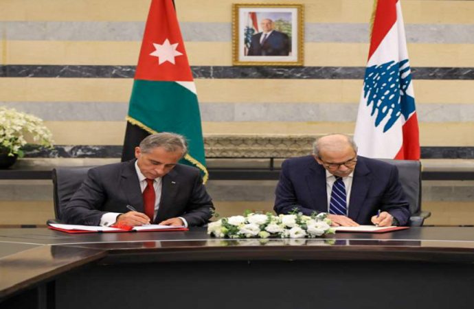 حسَّان ونظيره اللُّبناني يشهدان توقيع 21 اتفاقية للتعاون بين البلدين في مختلف المجالات