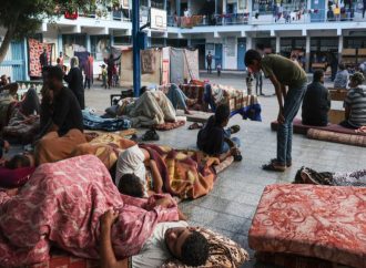 انتشار فيروسات متحورة في غزة وسط انهيار المناعة وضغط على المستشفيات